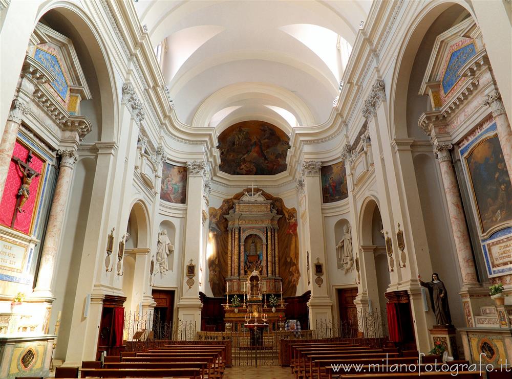 Rimini - Interno della Chiesa di San Bernardino